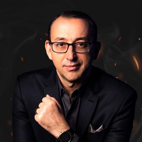 José Roberto Marques															